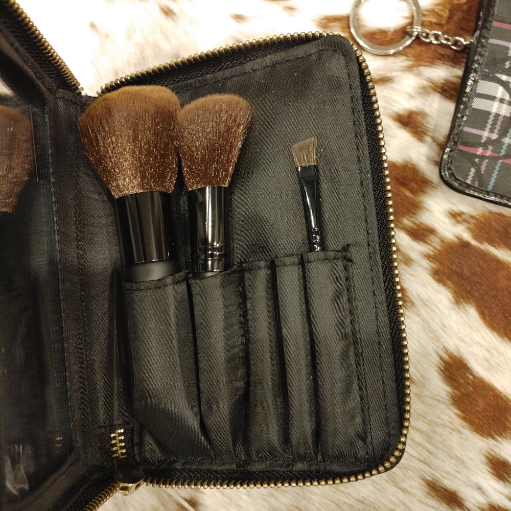 VICTORIA'S SECRET MAKEUP BRUSH WRISTLET AND CCARD WRISTLET BUNDLE - Picture 7 of 11